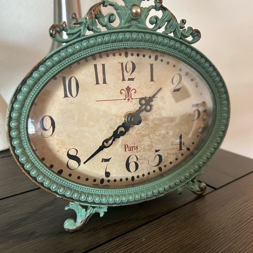Vintage Green Table Clock